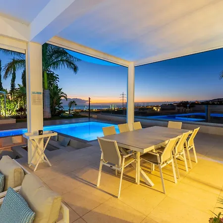 Luxury Andrea - Seaviews - Panoramic Seaviews - Heated Private Pool *