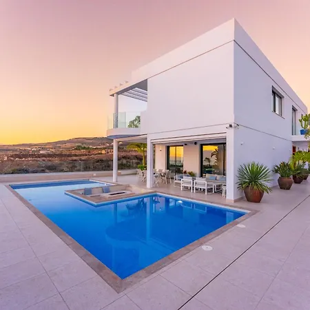 Luxury Andrea - Seaviews - Panoramic Seaviews - Heated Private Pool Villa